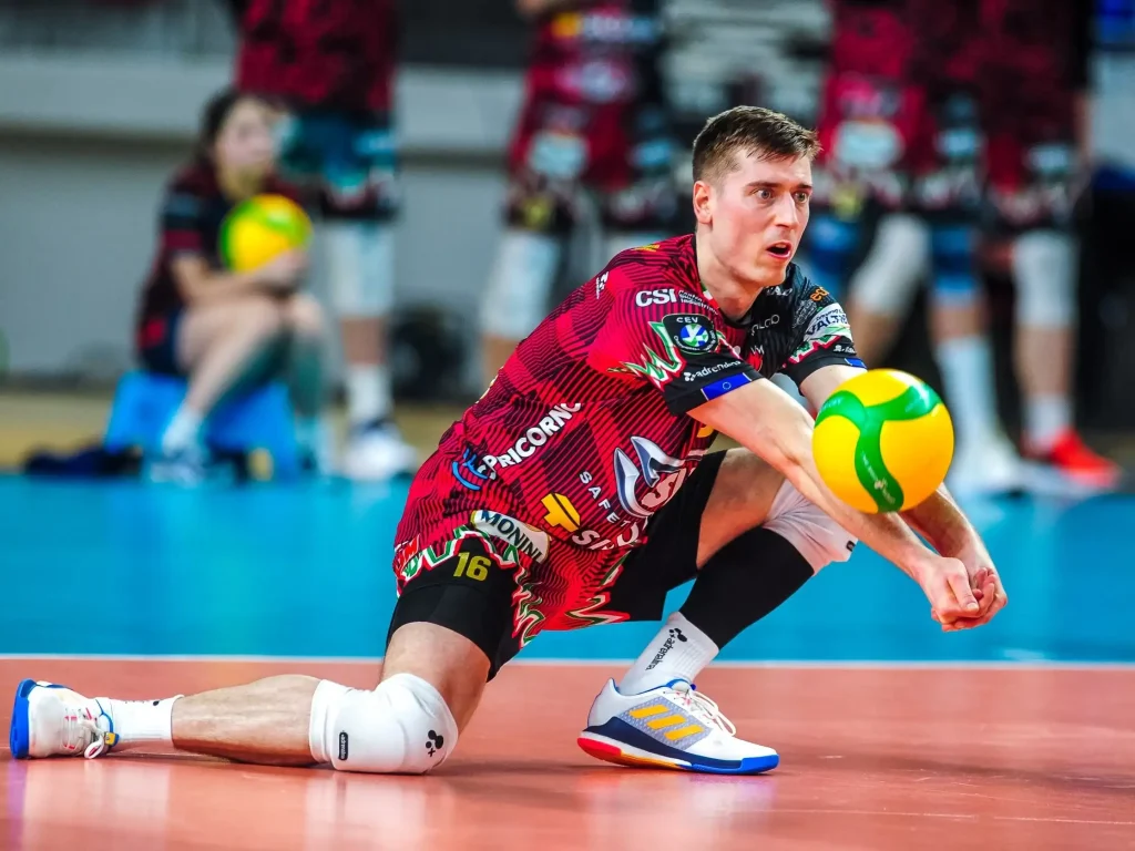 Chủ công Kamil Semeniuk trong màu áo câu lạc bộ Sir Safety Perugia tại giải vô địch Ý
