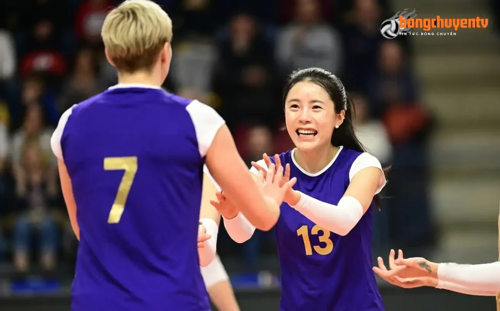 Lee Da yeong trong trang phục thi đấu của đội tuyển bóng chuyền nữ quốc gia Hàn Quốc