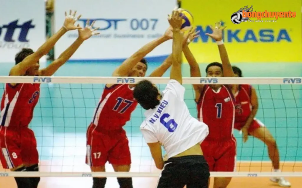 Cú đập sau vạch 3m thương hiệu của Ngô Văn Kiều tại SEA Game.