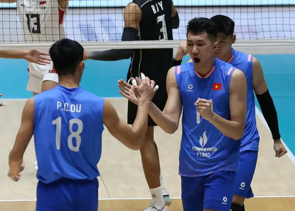 Đội tuyển bóng chuyền nam Việt Nam thi đấu nỗ lực tại giải SEA V.Cup 2026