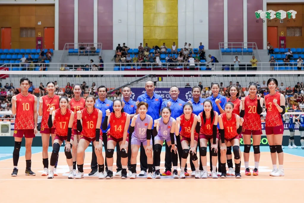  Đội tuyển bóng chuyền nữ Việt Nam thi đấu tại giải quốc tế 