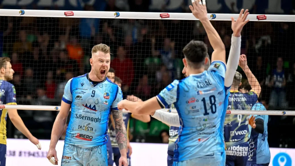 Ivan Zaytsev trong màu áo Cuneo Volley giai đoạn hiện tại 