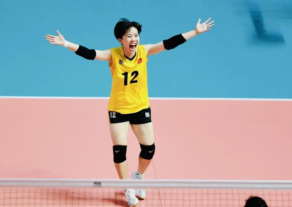 Nguyễn Khánh Đang libero số 1 đội tuyển bóng chuyền nữ Việt Nam tỏa sáng trên sân đấu